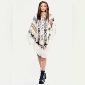 Inca‎ Imports Fringed Tribal Poncho